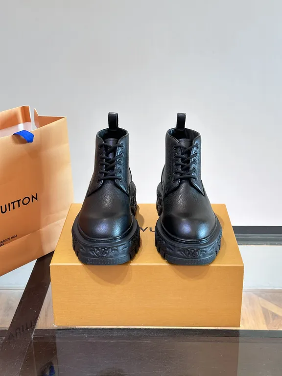 Louis Vuitton Shoe 